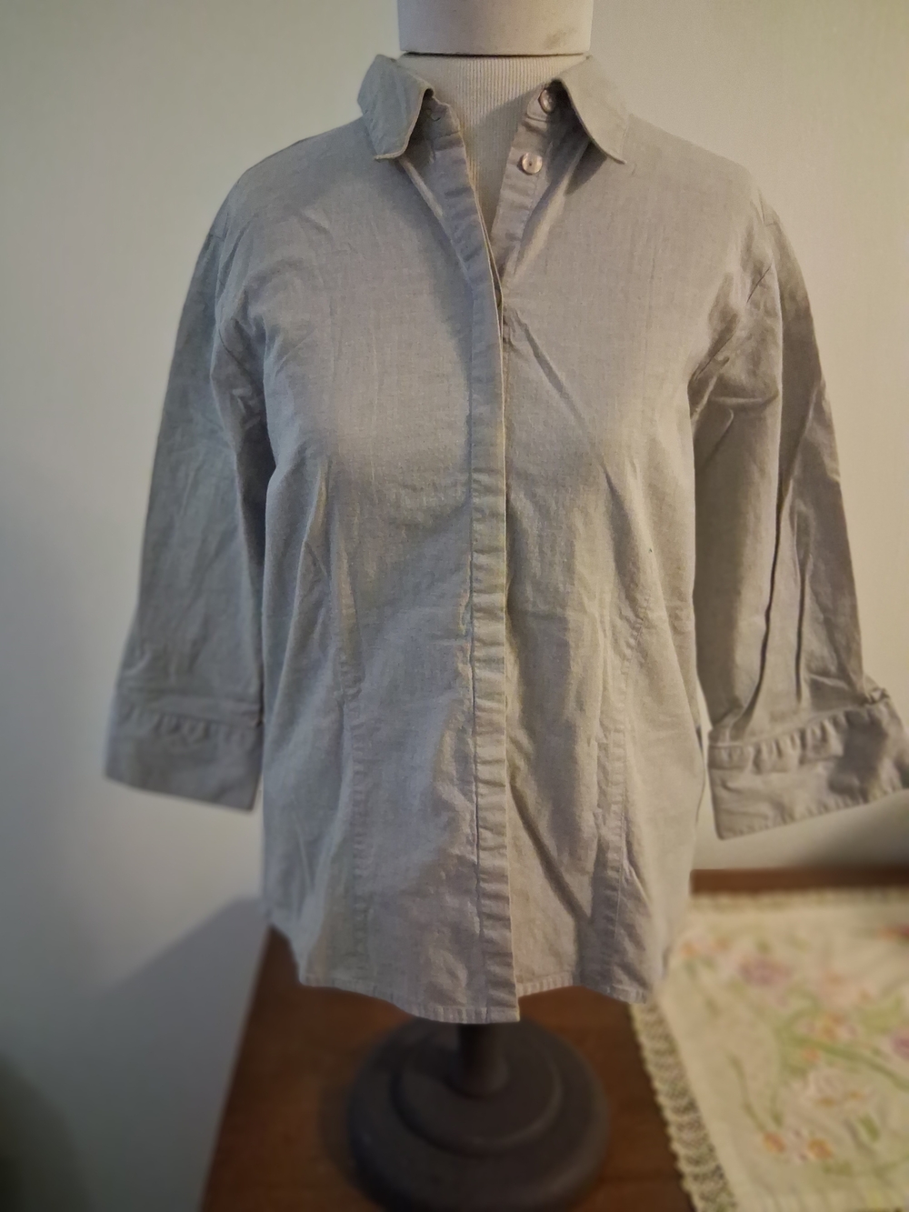 Liz Claiborne Light Gray Button-Down Shirt